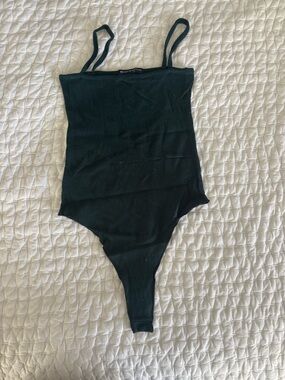 Brandy Melville Green Ribbed Straight-Neck Spaghetti Strap Tank Bodysuit